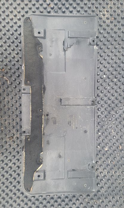 Audi A8 D3 оригинальная защита двигателя и кпп