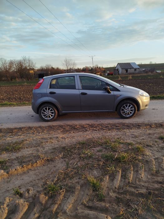 Fiat  Punto 1.4 2007 Niski Przebieg