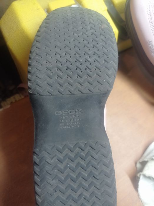 Красовки жіночі шкіряні