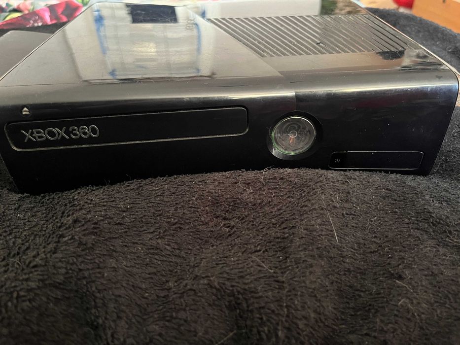 Xbox 360 RGH 3.0 250GB, Pad, zasilacz, 50 gier Gwarancja
