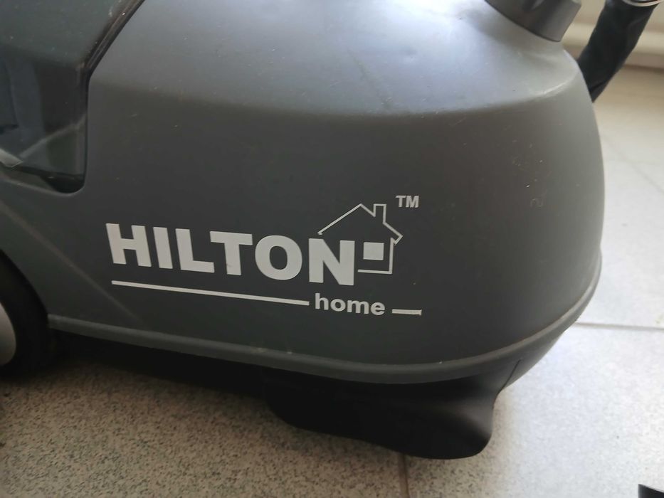 Вертикальна парова праска HILTON HGS 2863.