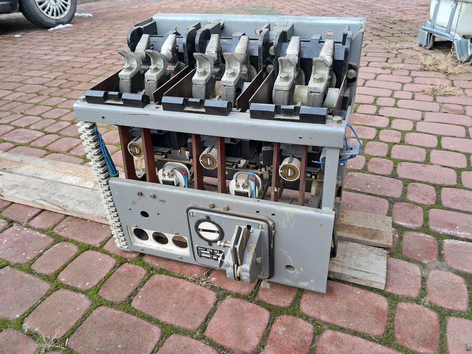 Rozłącznik APU-50A