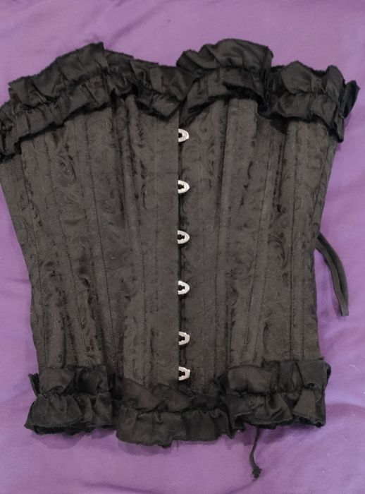 Czarny gorset restyle