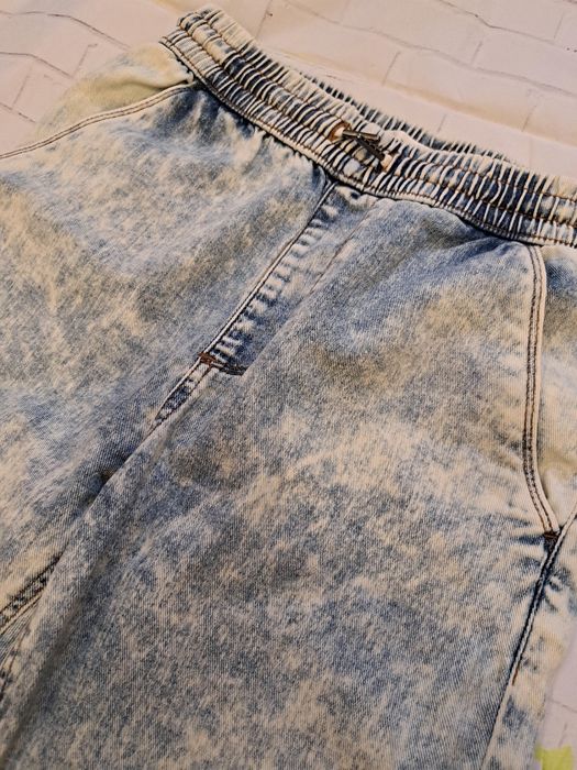 Reserved spodnie jeans cienkie rozm.158