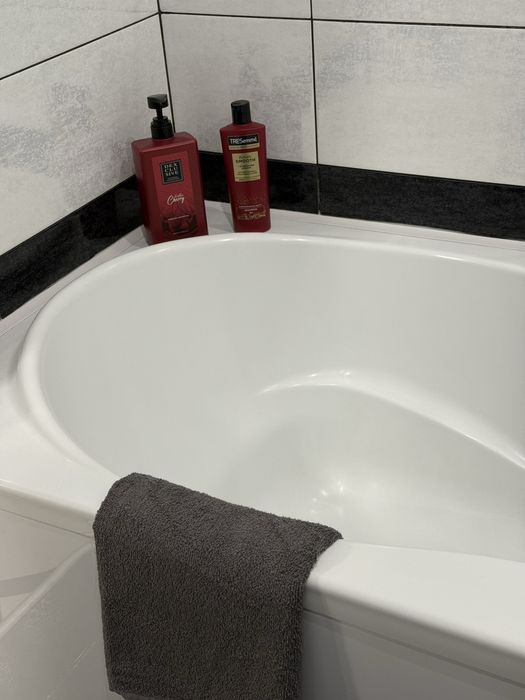 ЖК"Сімейний",Є СВІТЛО,зал.вокзал,Тяжилів,1-кім.квартира подобово