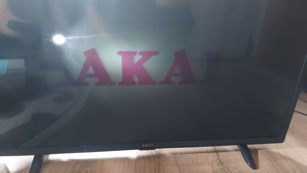 Телевізор akai 42