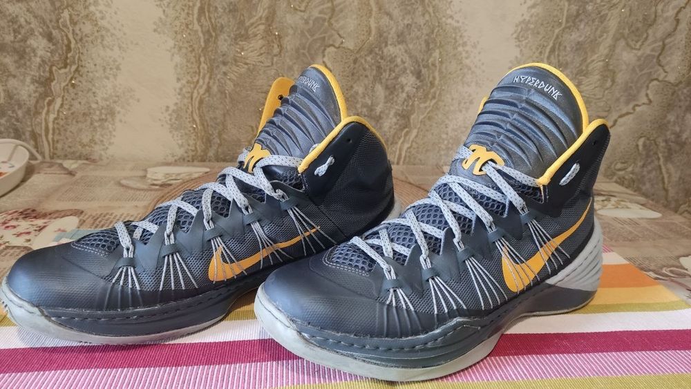 Кроссовки баскетбольные NIKE р. 45,5(29,5 см)
