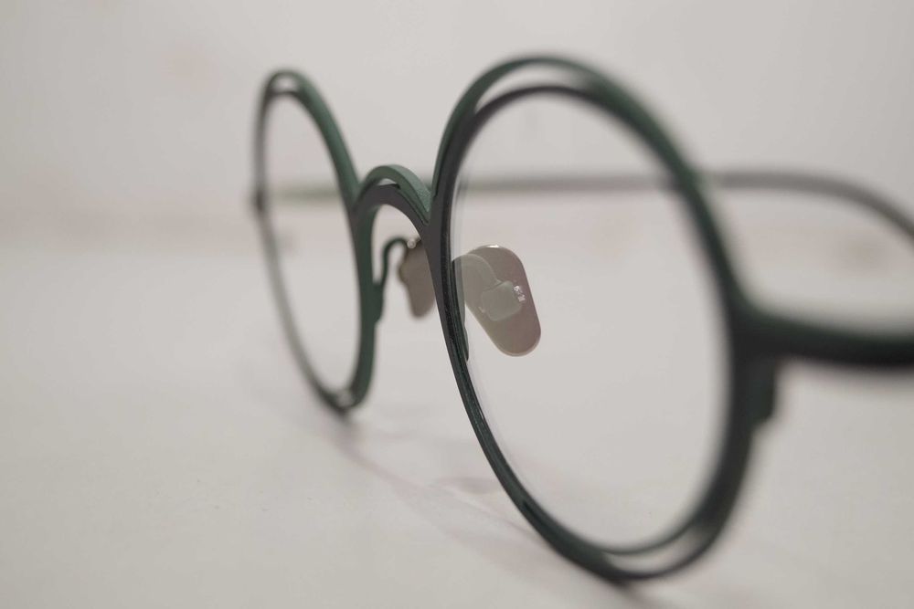 1687 Kolorowe okulary tytanowe oprawki okrągłe do komputera zerówki