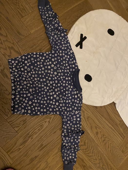 Bluza 128 w kwiaty z falbankami na rękawach