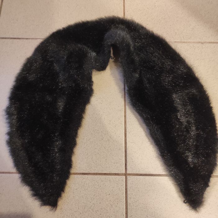 Kołnierz futrzany czarny