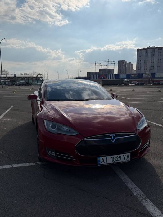 Tesla model S 85P