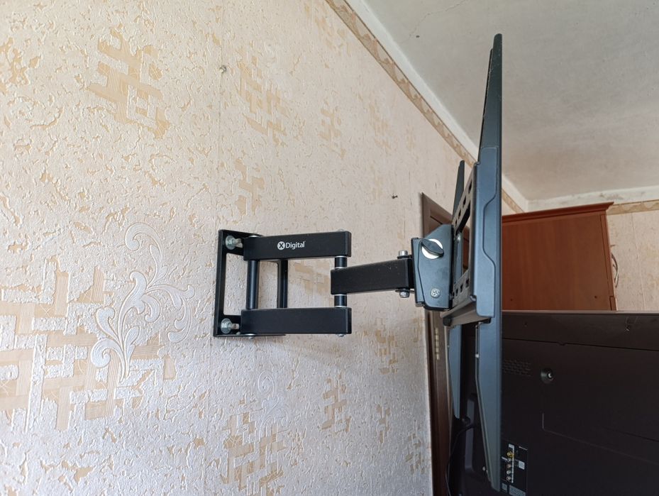 Продам кріплення для телевізора 32-42 дюйма.