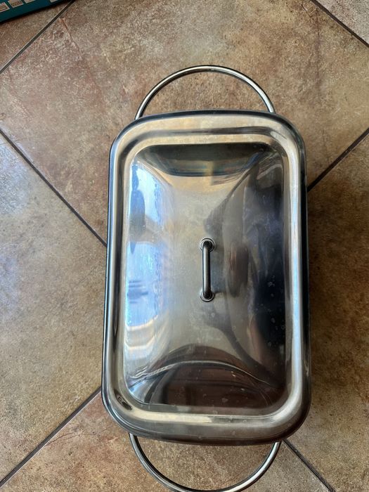 Podgrzewacz na potrawy o pojemnosci 2,2 l