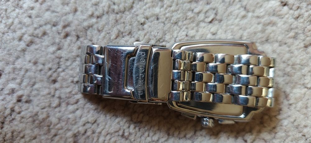 Продам мужские наручные часы Pierre Cardin в хорошем рабочем состоянии