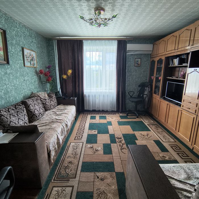 Продаж двокімнатної на Героїв Десантників