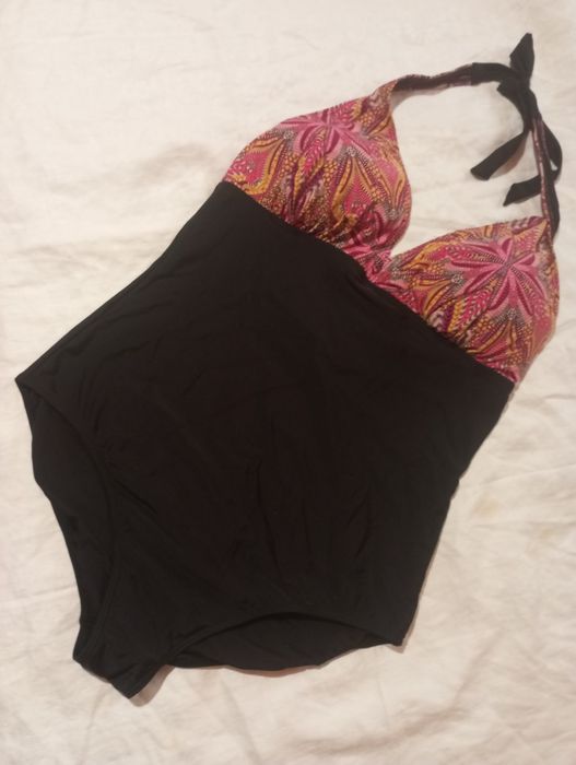 Купальник на пишні форми