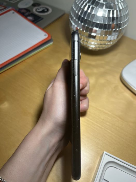 iPhone 11 Czarny 64 GB