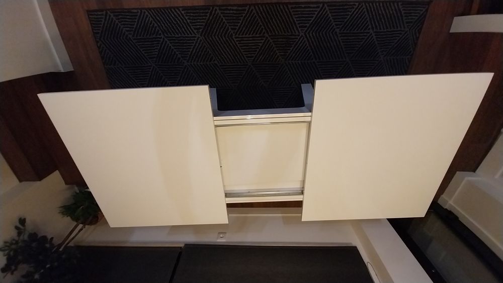 Mesa de sala extensivel - como nova.