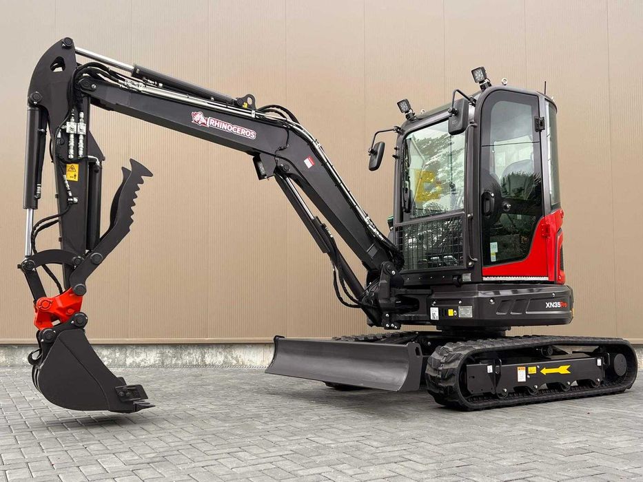 MINI GIRATORIA  RHINOCEROS XN35 PRO motor Kubota
