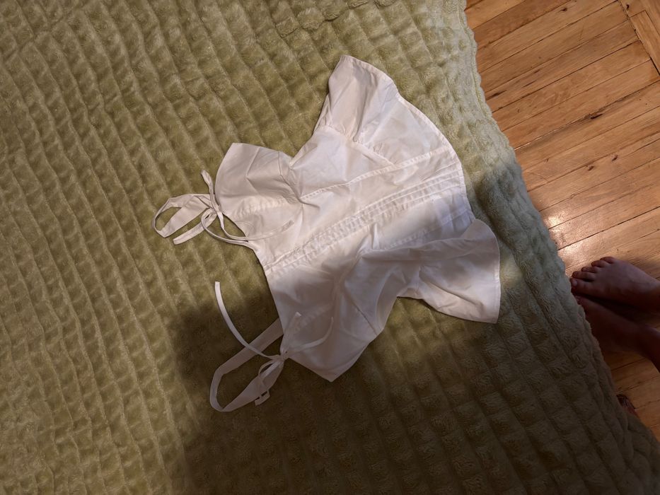 Жіночий біла блузка-корсет