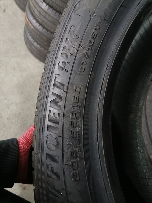 Pneus Novos 205/65R16 C Goodyear