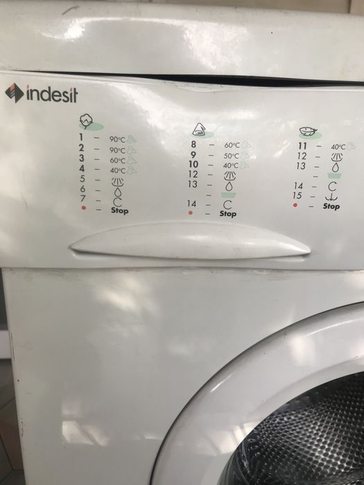 Продам стиральную машинку Indesit
