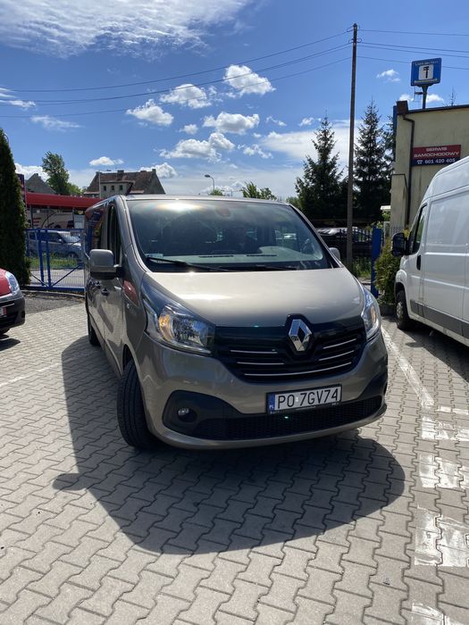 Wynajem Busów osobowych i dostawczych