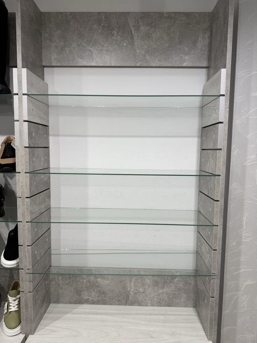 Стелажі для магазину