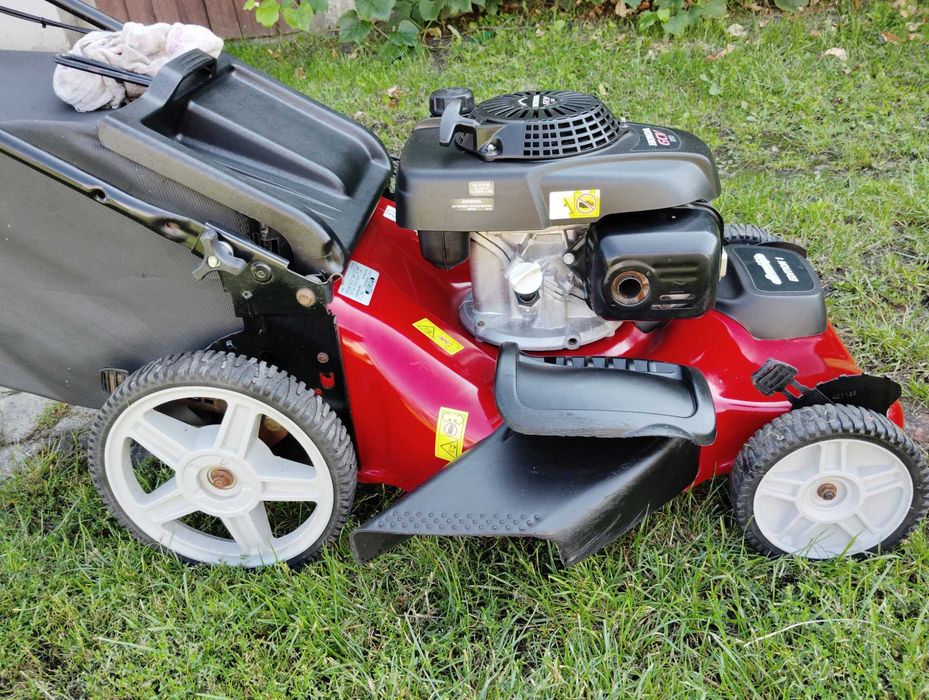 Kosiarka spalinowa Gardiol Editon 1 z napedem producent Husqvarna