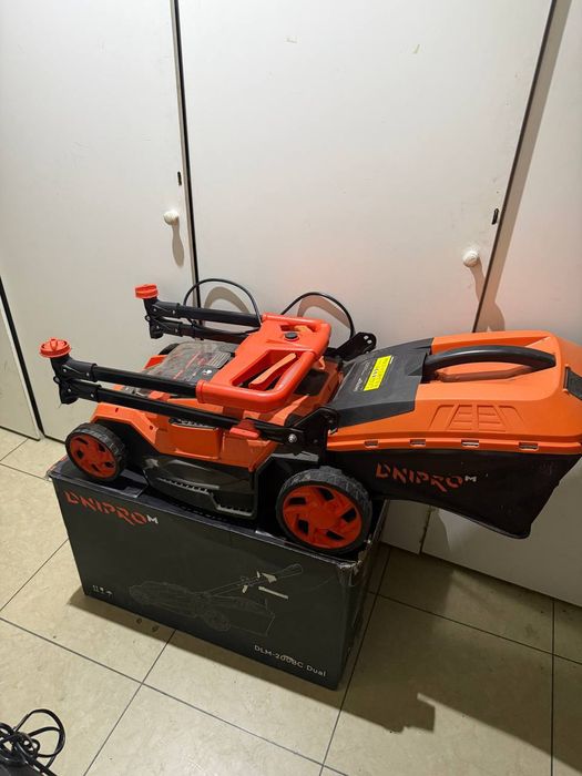 Аккумуляторная газонокосилка DNIPRO-M DLM-200BC DUAL: Мощность и Комфо