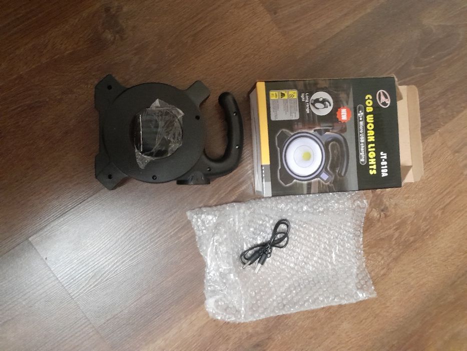 Фонарь на солнечной батарее SOLAR LIGHT JY819A.