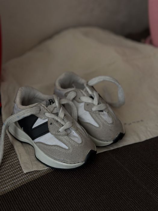 Дитячі кросівки new balance , nike