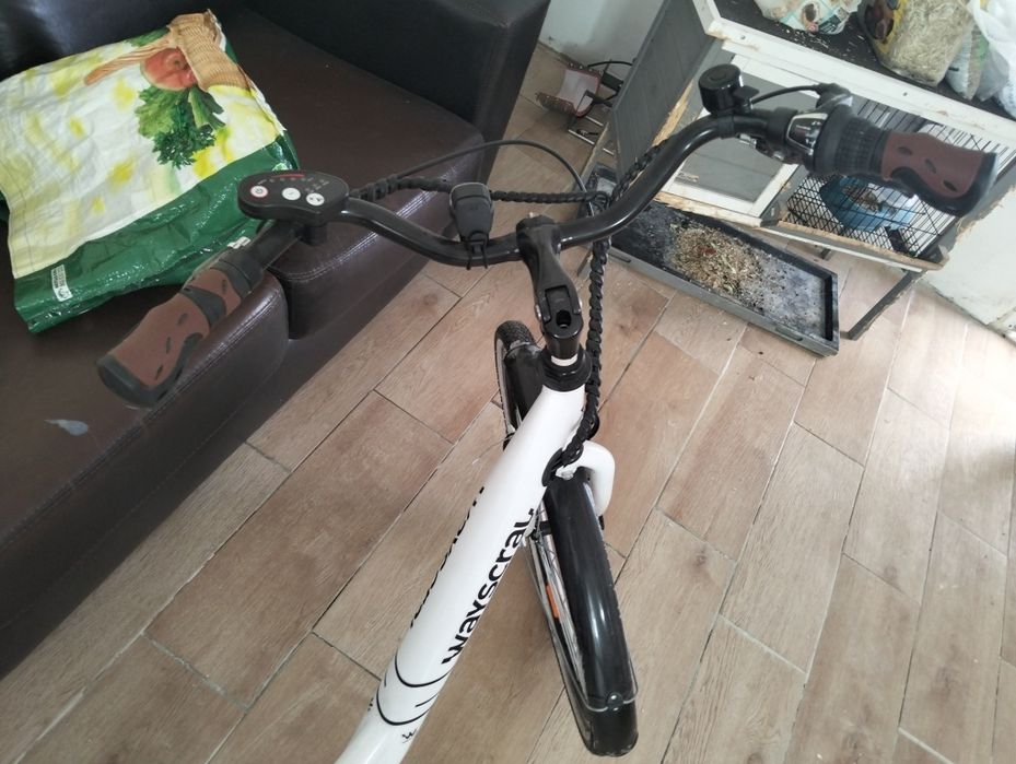 Vendo bicicleta elétrica semi nova isso é garantida