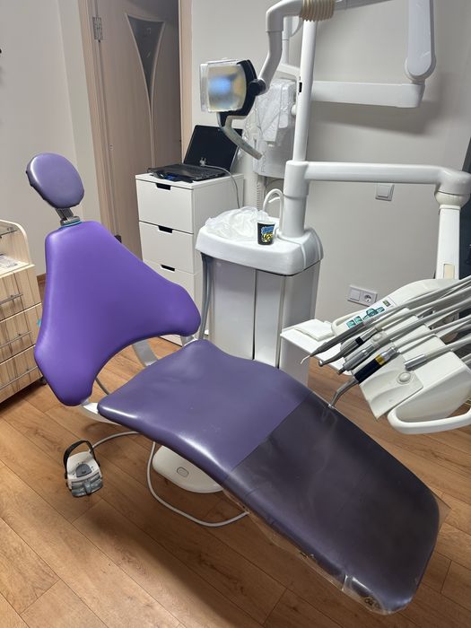 Стоматологічна установка Planmeca Compact