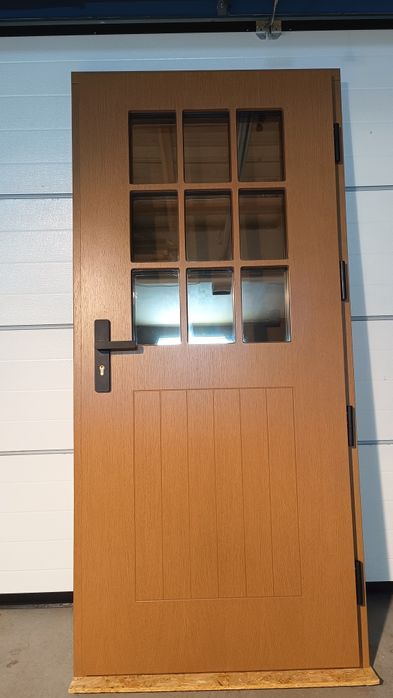 Drzwi zewnętrzne drewniane dębowe