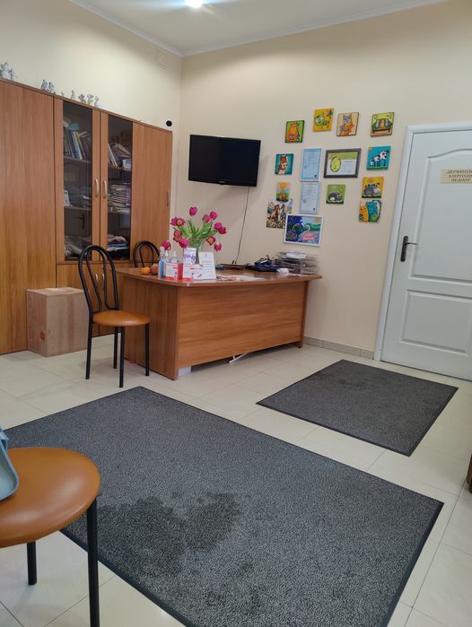 Продаж Комерція вул.Куліша Центр Фасад 3 вікна+ Двері,ц.160000 у.о