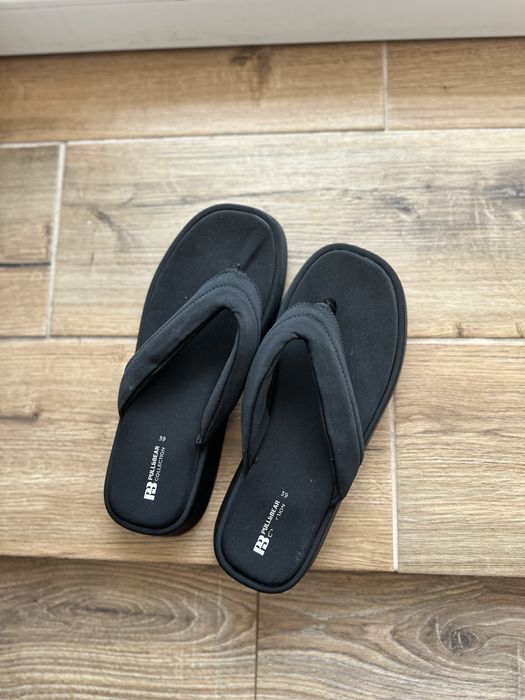 Вьетнамки Pull&Bear