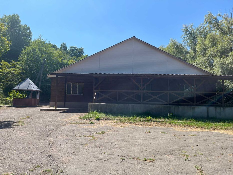 Продаж кафе в с.Оляниця на трасі біля ставка