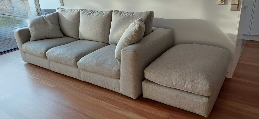 Sofá de sala de estar marca KOO - Seminovo
