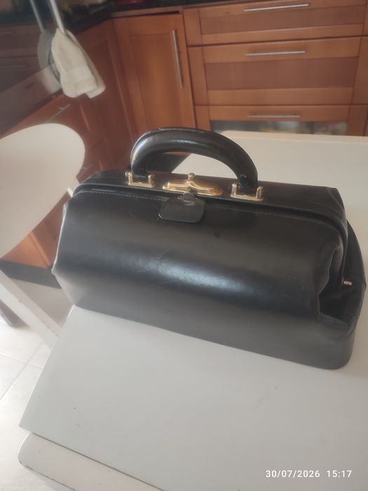 Mala de Médico Antiga em Pele (Estilo Gladstone) – Peça Vintage Única da década de 1930 a 1950