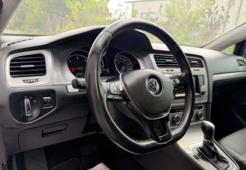 Volkswagen Golf SportWagen SE      2015