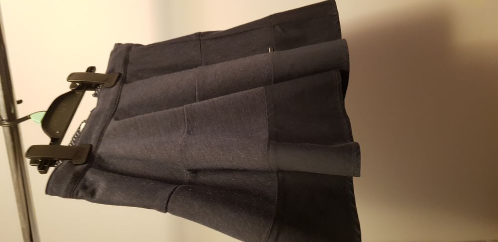 Komplet dziewczęcy marynarka i spódnica