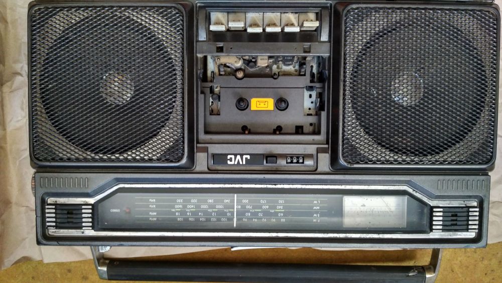 Магнитола  JVC  RC 636L
