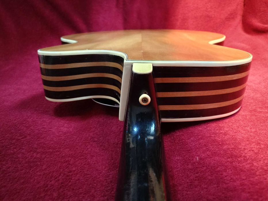 Gitara Neubauer Archtop Natur (lat 1960x)