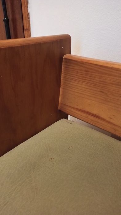 Banco de entrada com gaveta e mesa de apoio