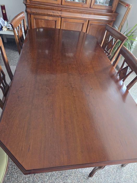 Mesa e 8 cadeiras madeira de nogueira