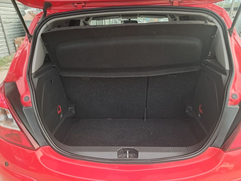 Продам Opel corsa 2012 автомат