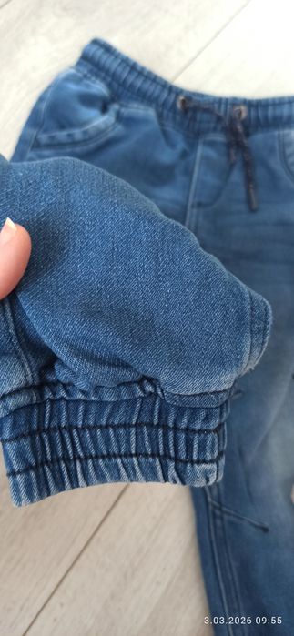 Joggery 104 + bluza szara sweter 110