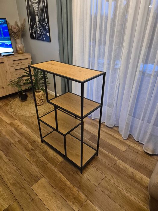 Sprzedam nieregularny regał