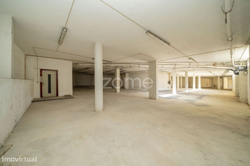 Comércio, oportunidade de investimento no Centro Comercial Barrosel...